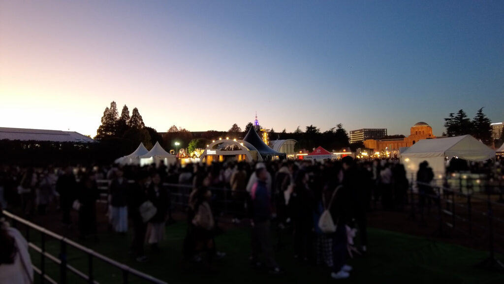 神宮外苑-クリスマスマーケット-混雑-画像4